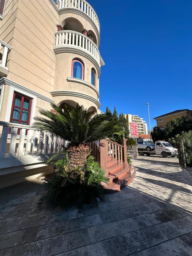 בודווה Beatrix Lux Hotel מראה חיצוני תמונה