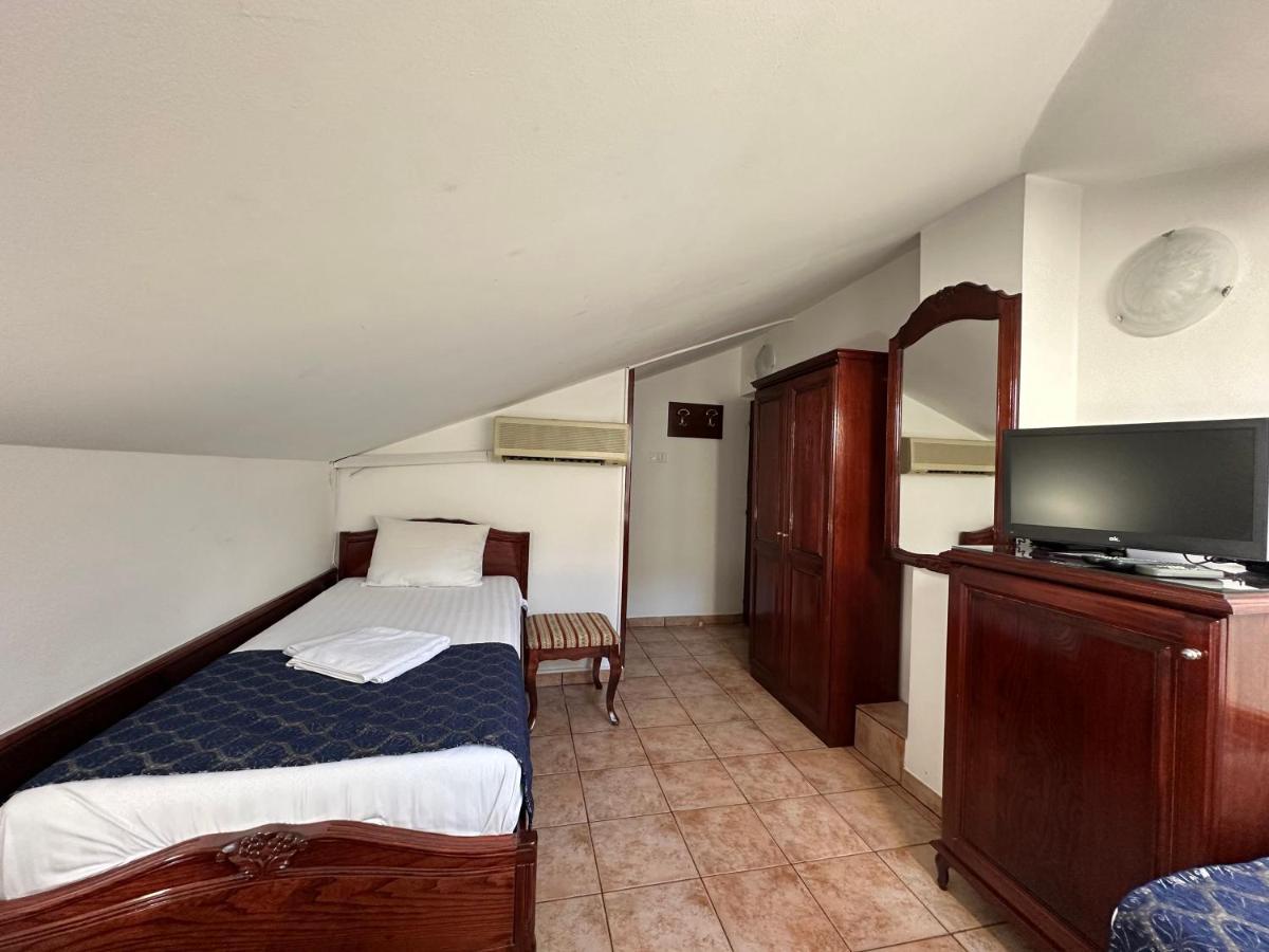 בודווה Beatrix Lux Hotel מראה חיצוני תמונה