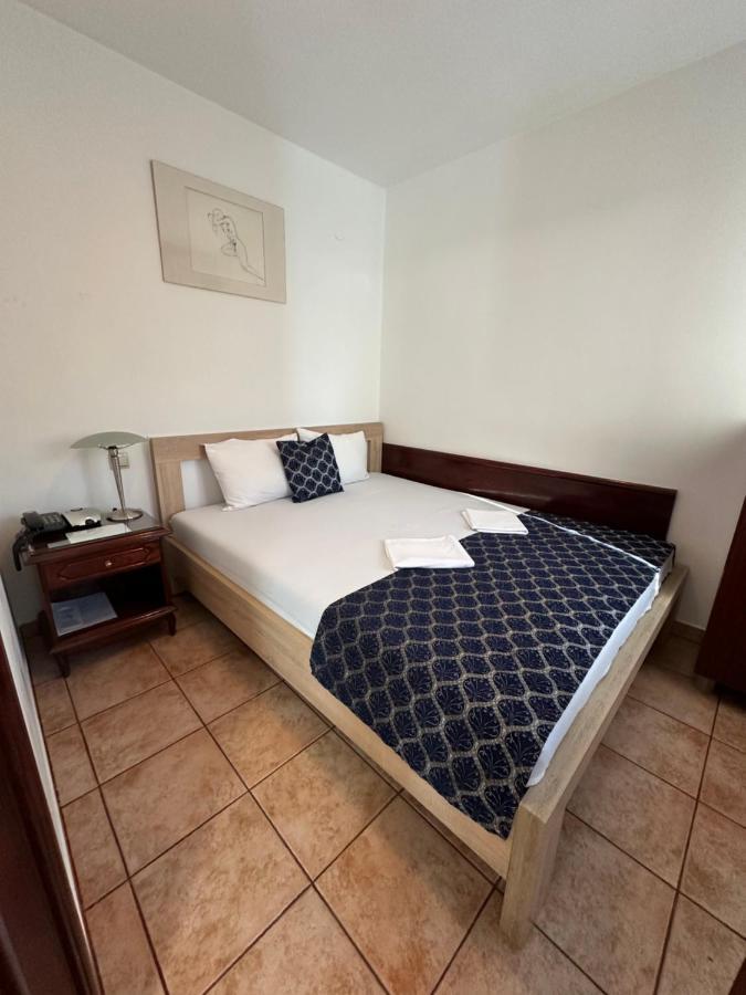 בודווה Beatrix Lux Hotel מראה חיצוני תמונה