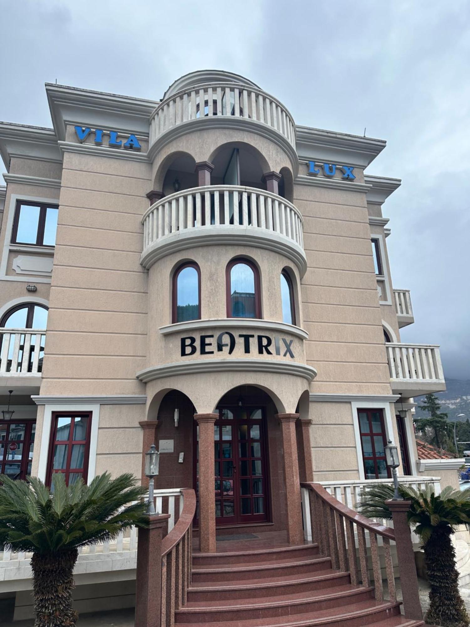 בודווה Beatrix Lux Hotel מראה חיצוני תמונה