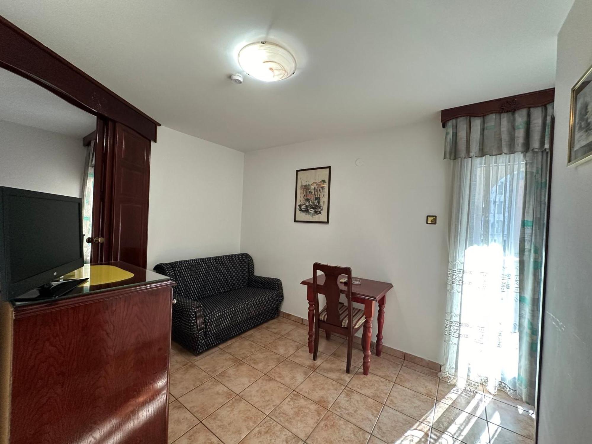 בודווה Beatrix Lux Hotel מראה חיצוני תמונה