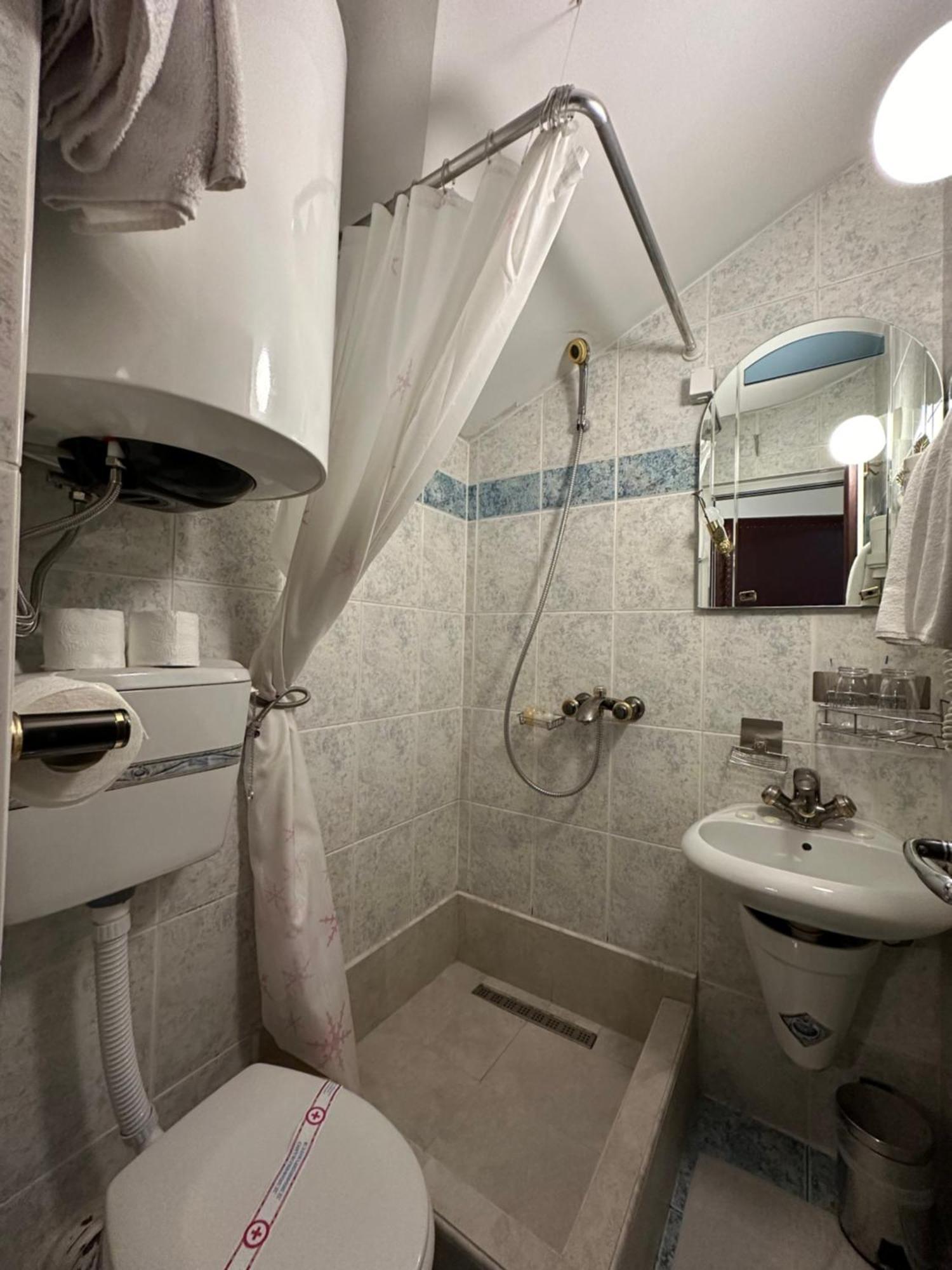 בודווה Beatrix Lux Hotel מראה חיצוני תמונה